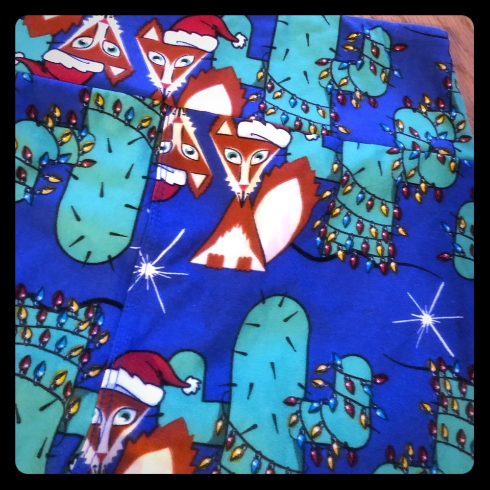 Lularoe Christmas fox leggings